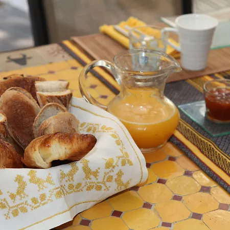 Couette-café L'oree Du Pin Bessan