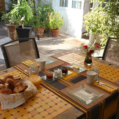 Couette-café L'oree Du Pin Bessan